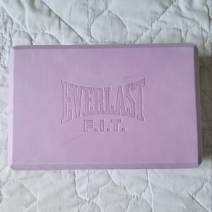 3/$15 🌸 Everlast Yoga Brick